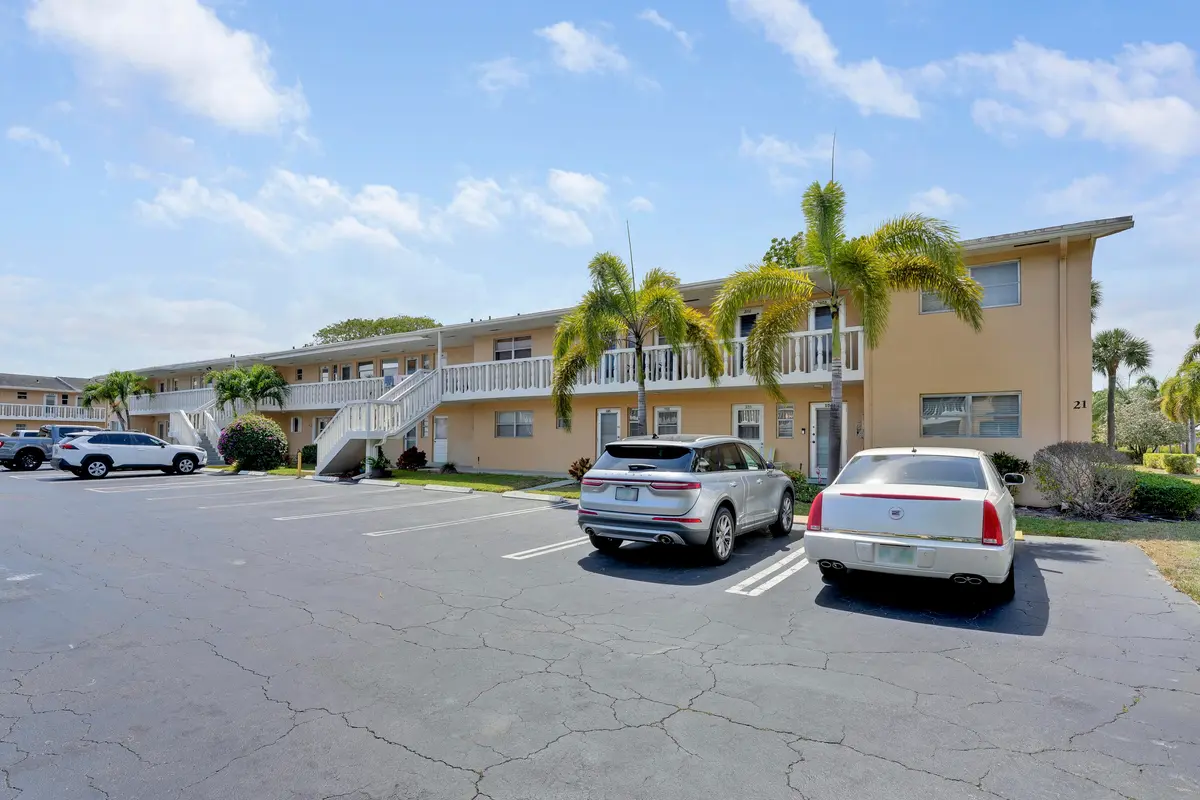 House-16 at 2223 NE 1st Court 105, Boynton Beach