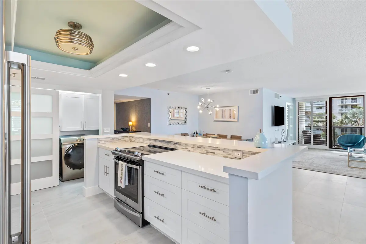 washer/dryer at 3115 S Ocean Boulevard 302, Highland Beach