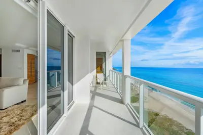2800 S Ocean Boulevard 18k, Boca Raton – sold