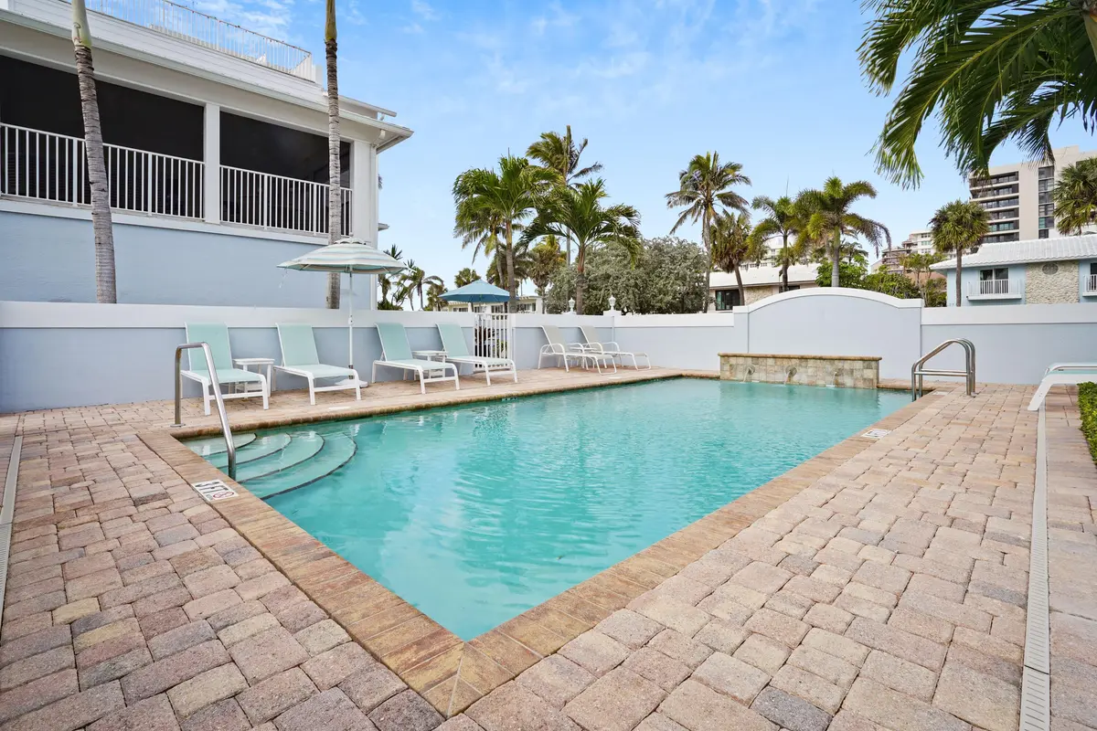 BEN03715 at 270 Mercury Road D, Juno Beach