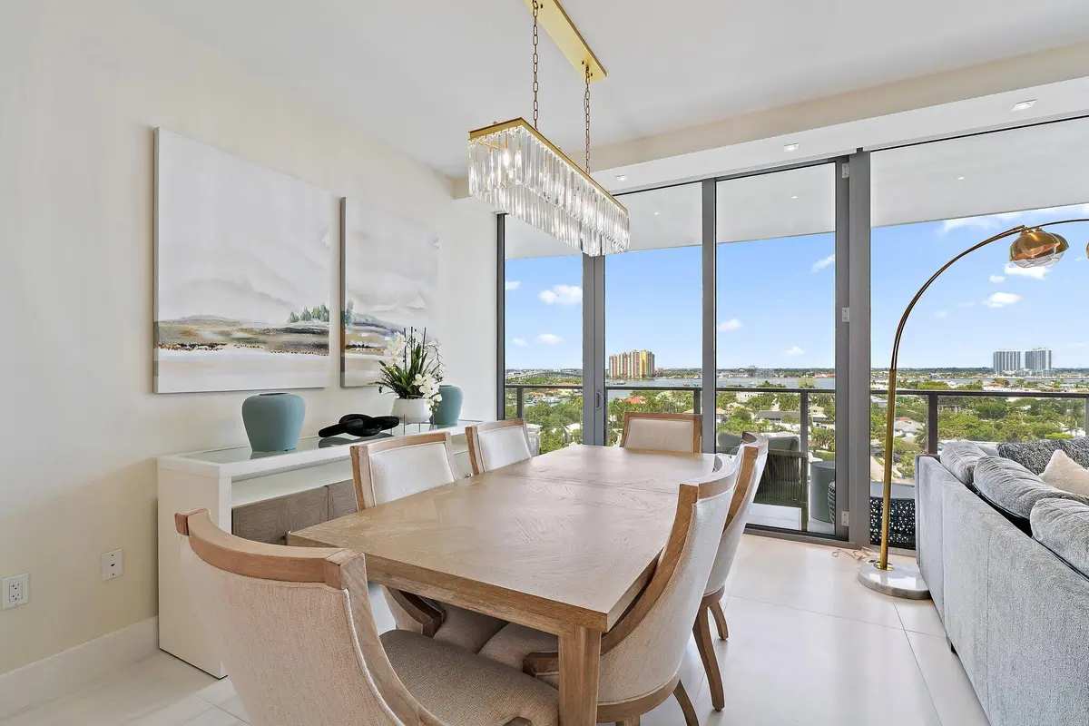 3100NOceanDr-906-SingerIsland-Dining 2 at 3100 N Ocean 906, Singer Island