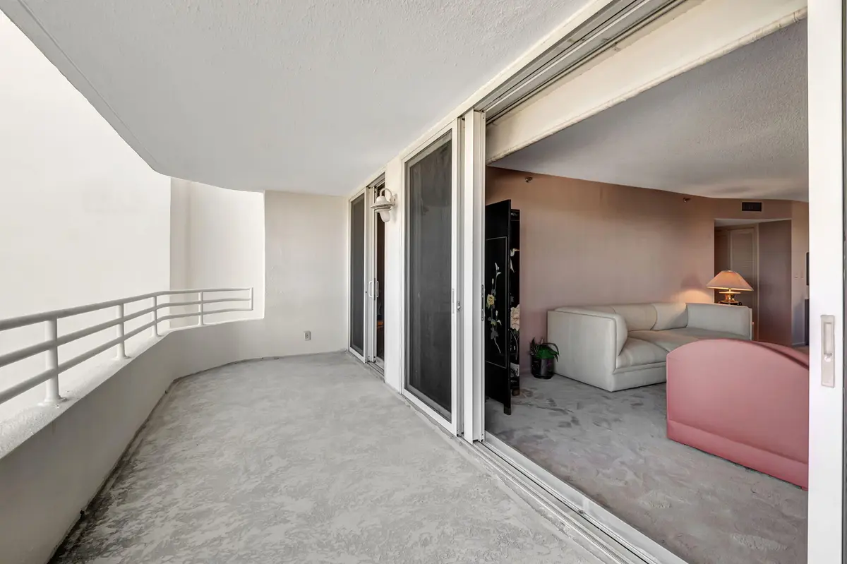 13-web-or-mls-DSC_0415 at 3407 S Ocean Boulevard 4d, Highland Beach