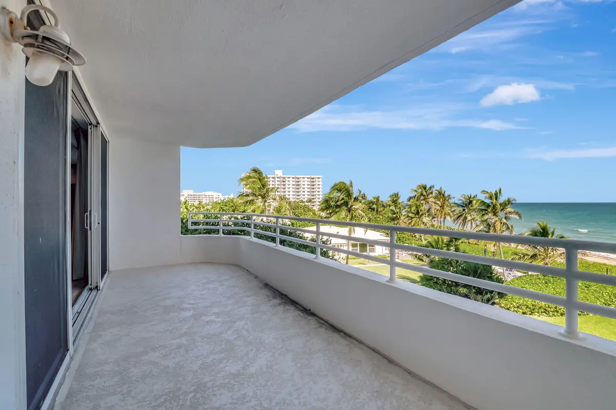 14-web-or-mls-DSC_0421 at 3407 S Ocean Boulevard 4d, Highland Beach
