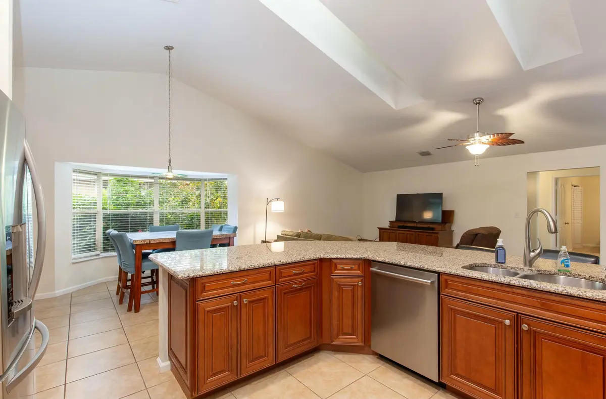Open concept, light and bright at 1741 Grantham Drive, Wellington