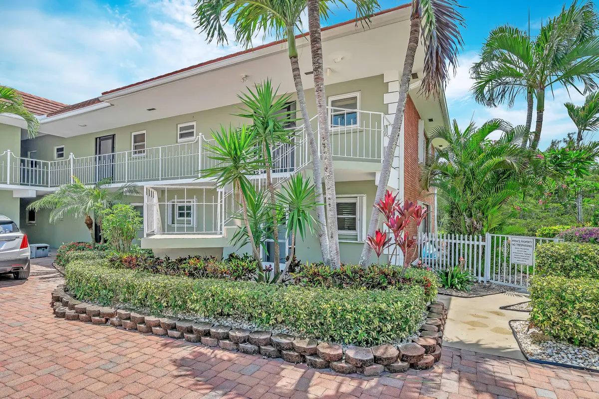 1 Exteriors (2) at 711 NE Harbour Terrace 4120, Boca Raton