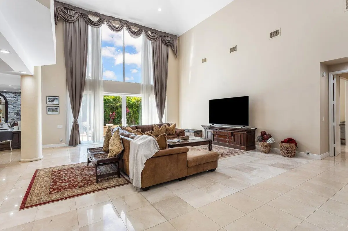 Living Room at 17906 Aberdeen Way, Boca Raton