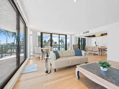 2727 S Ocean Boulevard 304, Highland Beach – sold