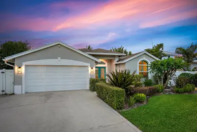 15129 Harriet Avenue, Jupiter – Single Family Residence for rent