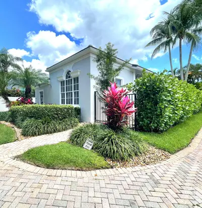 6616 NW 43rd Terrace, Boca Raton – sold