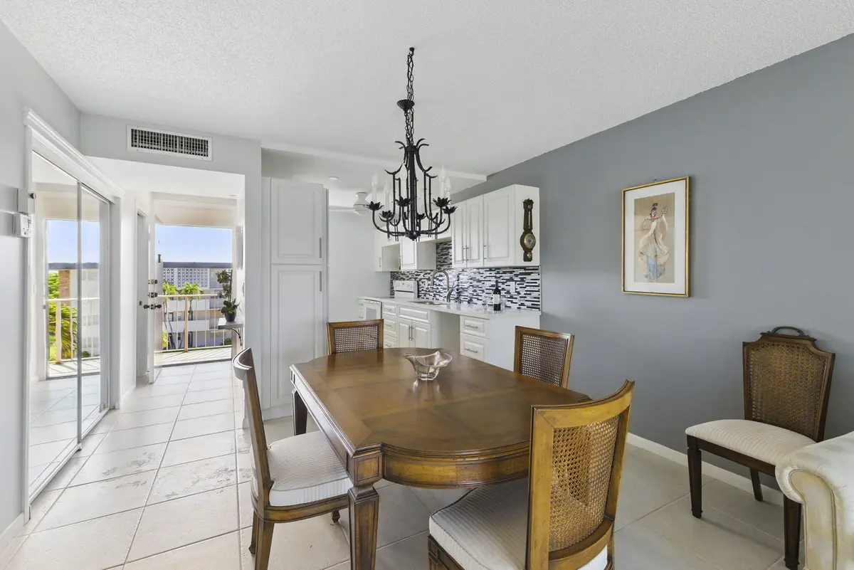 2951 NW 46th Avenue 407 at 2951 NW 46th Avenue 407, Lauderdale Lakes