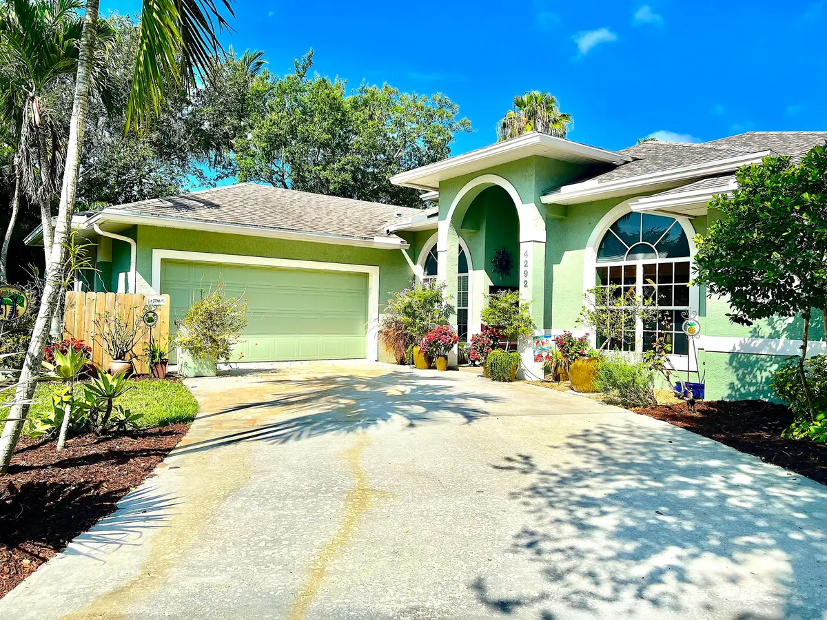 Front of Home at 4292 SE Rainbows End, Stuart
