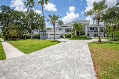 2771 Long Meadow Drive, Wellington – sold