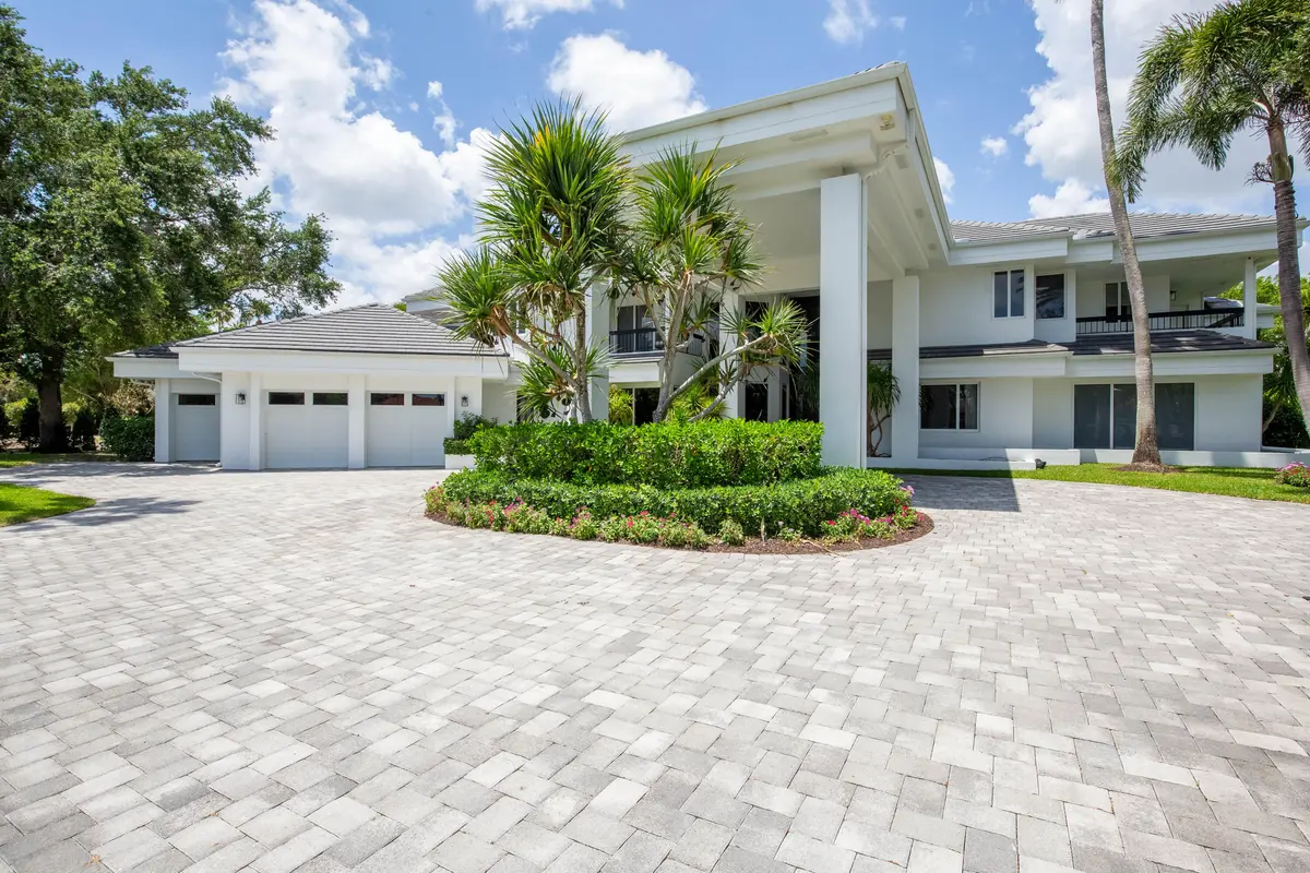 Porte Cochere at 2771 Long Meadow Drive, Wellington