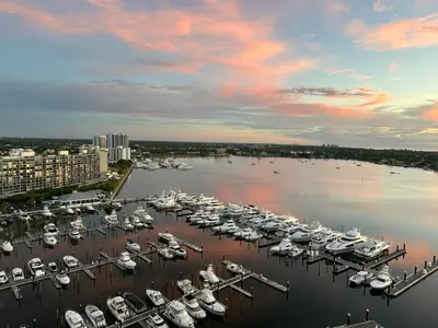 100 Lakeshore Drive 1954, North Palm Beach – sold