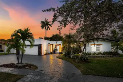 2611 NE 49 Street, Lighthouse Point – sold