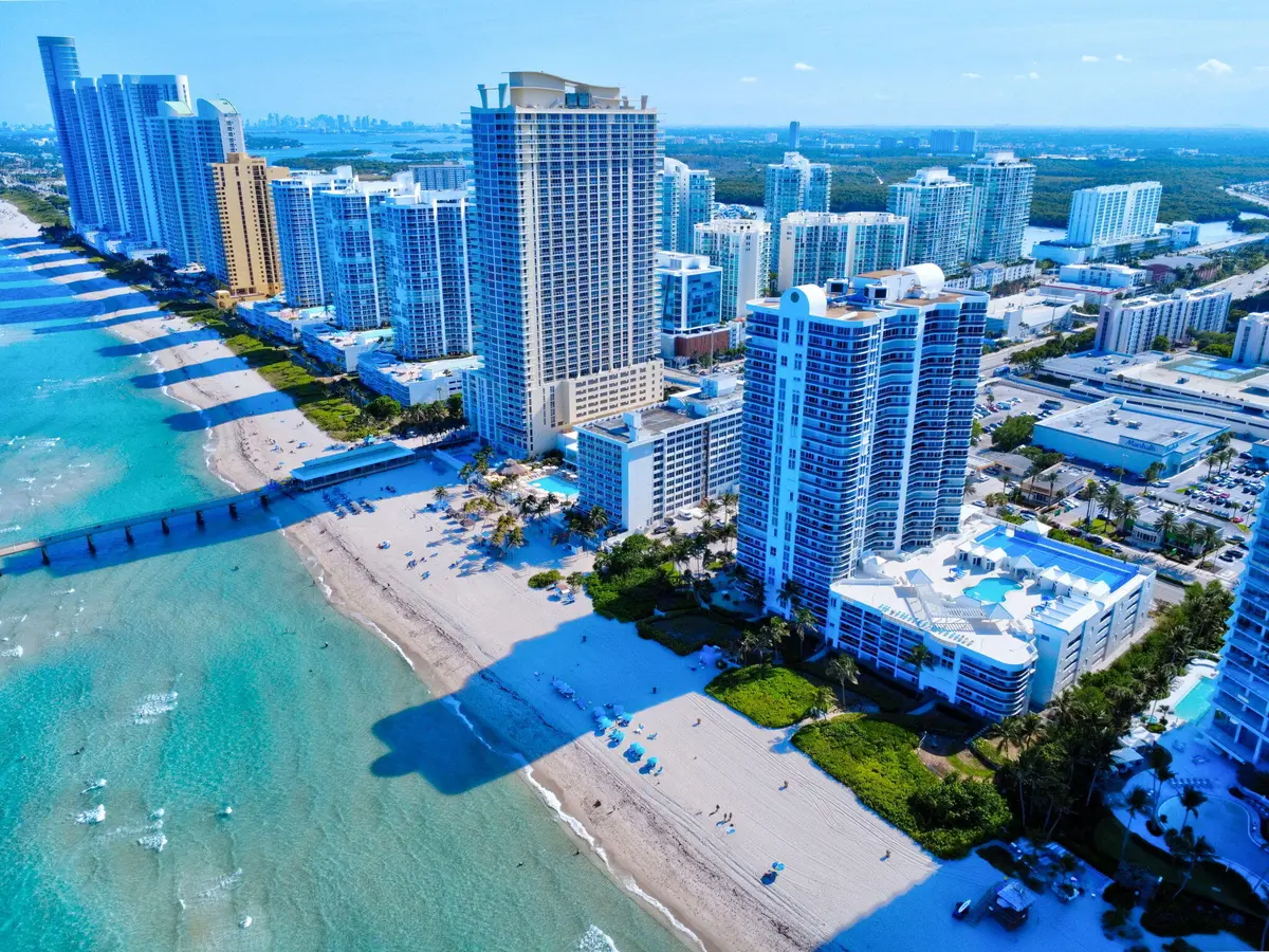 Aerial • Looking South & West at 16711 Collins Avenue 1906, Sunny Isles Beach