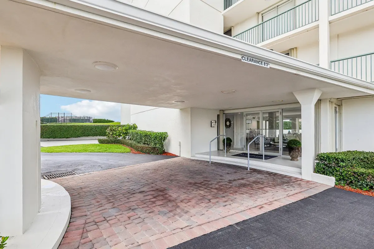 5-web-or-mls-N Ocean Dr 8a-2905-005 at 5400 N Ocean Drive Pha, Singer Island
