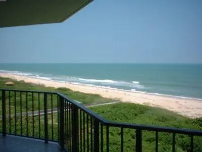 2800 N Highway A1a 704, Hutchinson Island – Condominium for rent