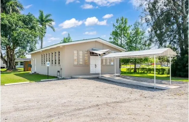 IMG_1158 at 224 NW G Avenue, Belle Glade