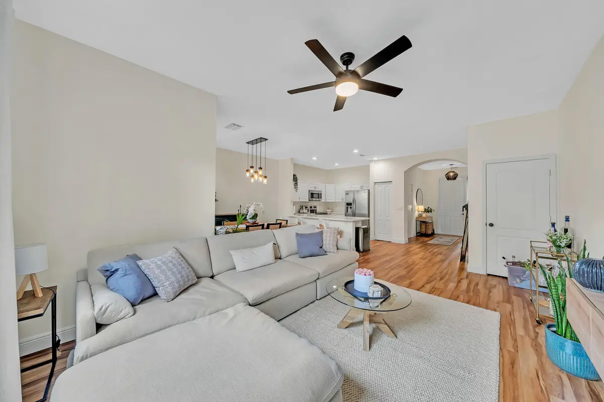 5 Living Area (5) at 6086 Seminole Gardens Circle, Riviera Beach