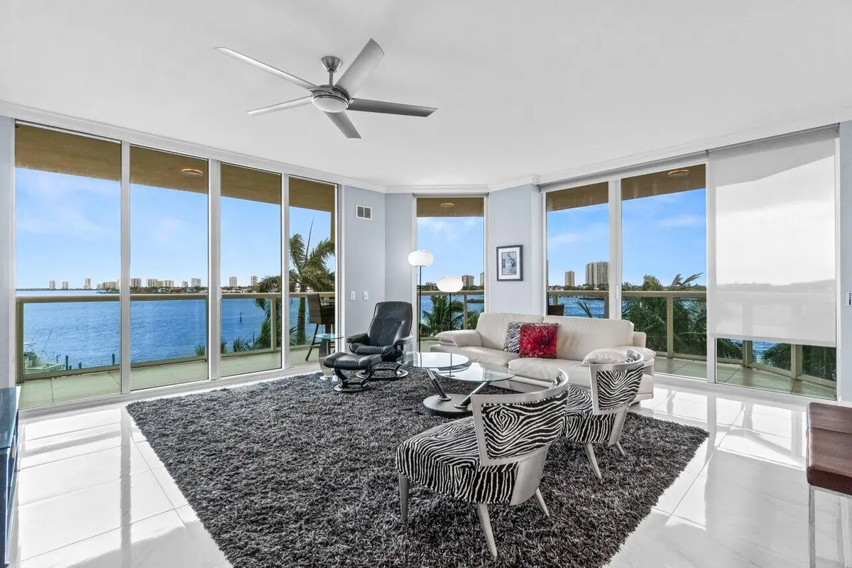 motorized blinds at 2650 Lake Shore Drive 406, Riviera Beach