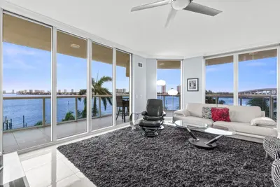 2650 Lake Shore Drive 406, Riviera Beach – sold