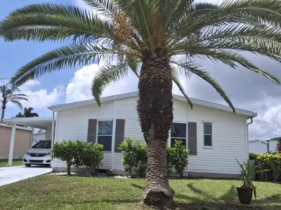 3701 Sleepy Hollow Lane, Port St. Lucie – sold