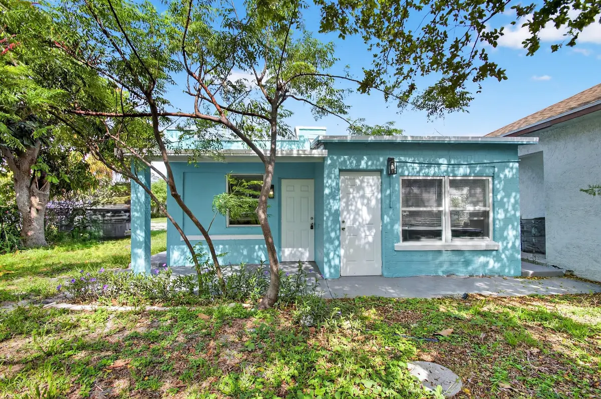 323 S E ST Duplex front at 323 S E Street, Lake Worth Beach