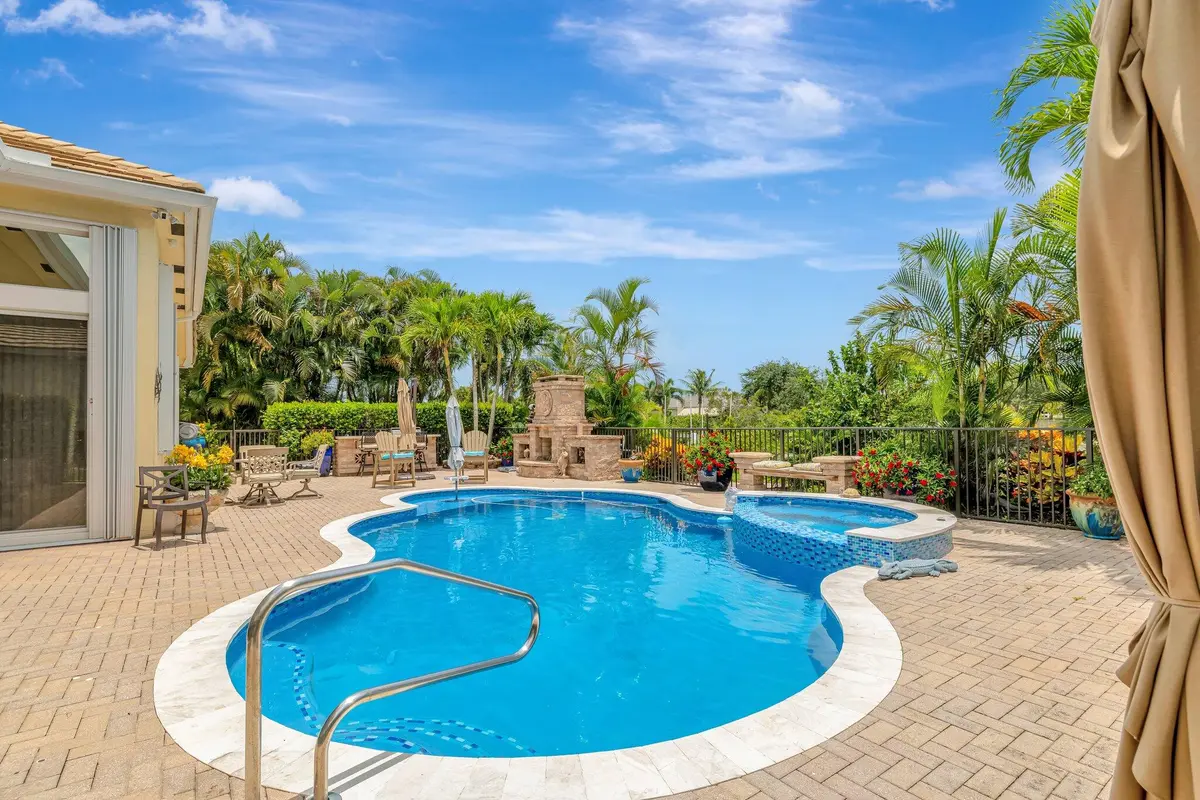 Pool/Spa at 699 SW River Bend Circle, Stuart