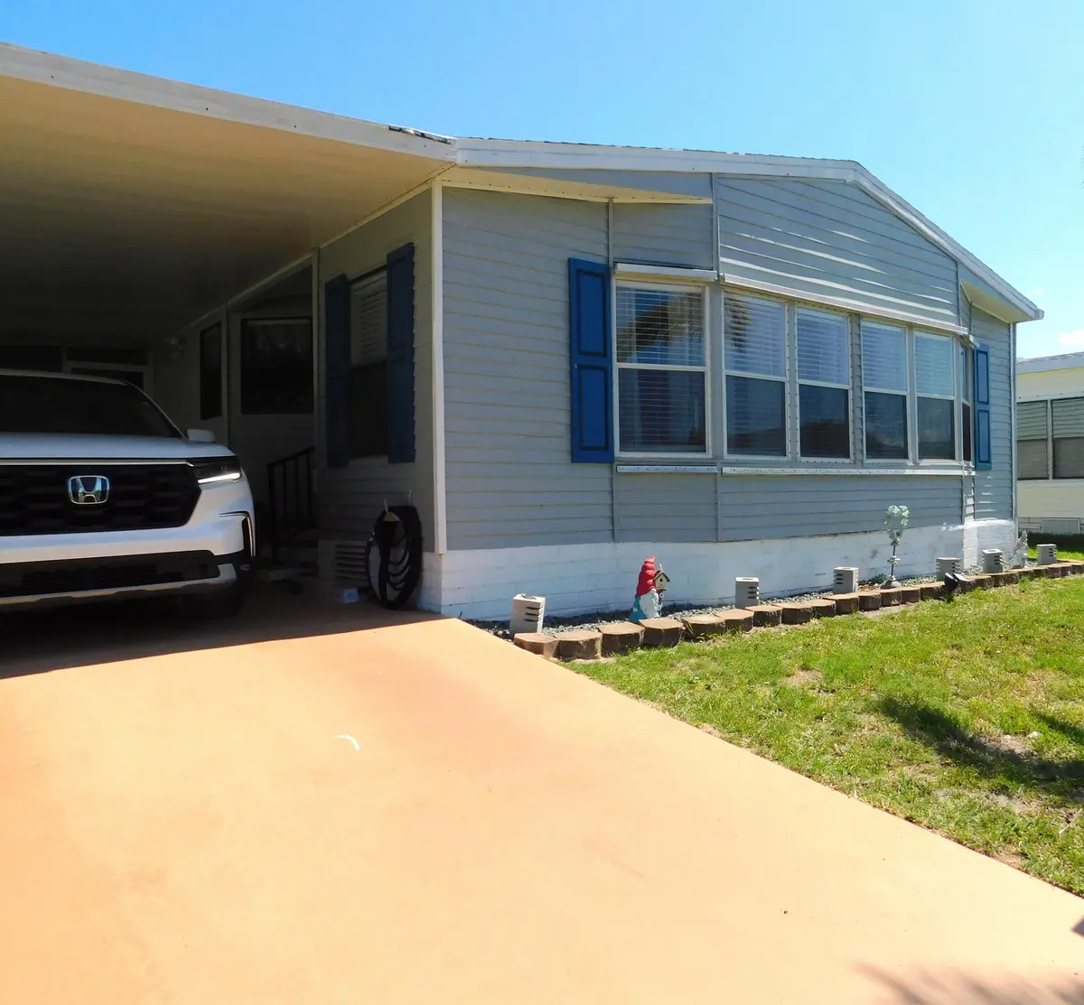 FRONT VIEW at 514 Hemingway Terrace, Fort Pierce