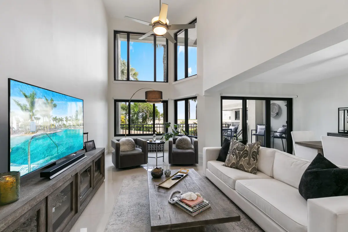 2M8A2319 at 665 SE 21st Avenue 104, Deerfield Beach