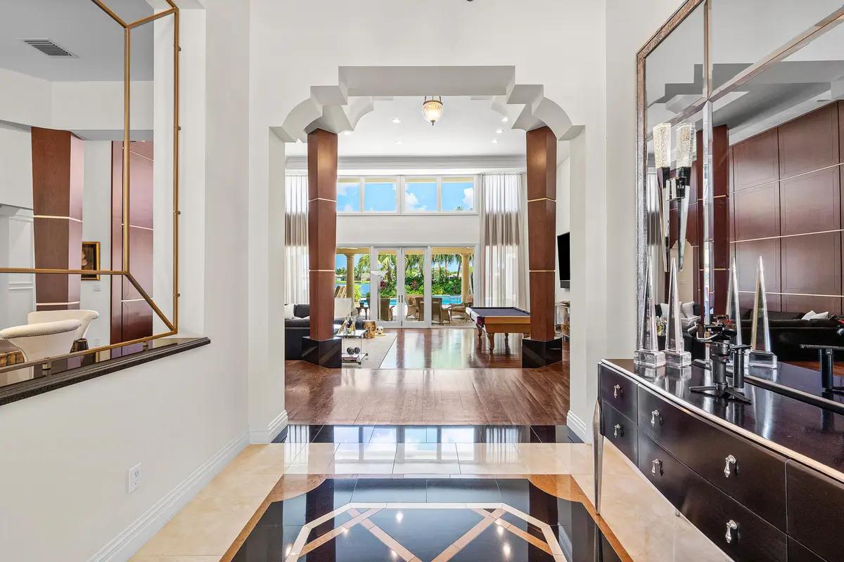 Entry at 17582 Bocaire Way, Boca Raton