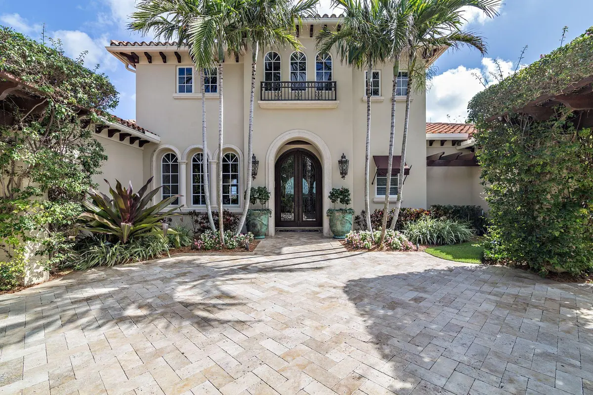 Front exterior at 3215 S Flagler Drive, West Palm Beach