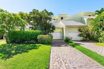 5109 N Ocean E Boulevard E, Ocean Ridge – sold