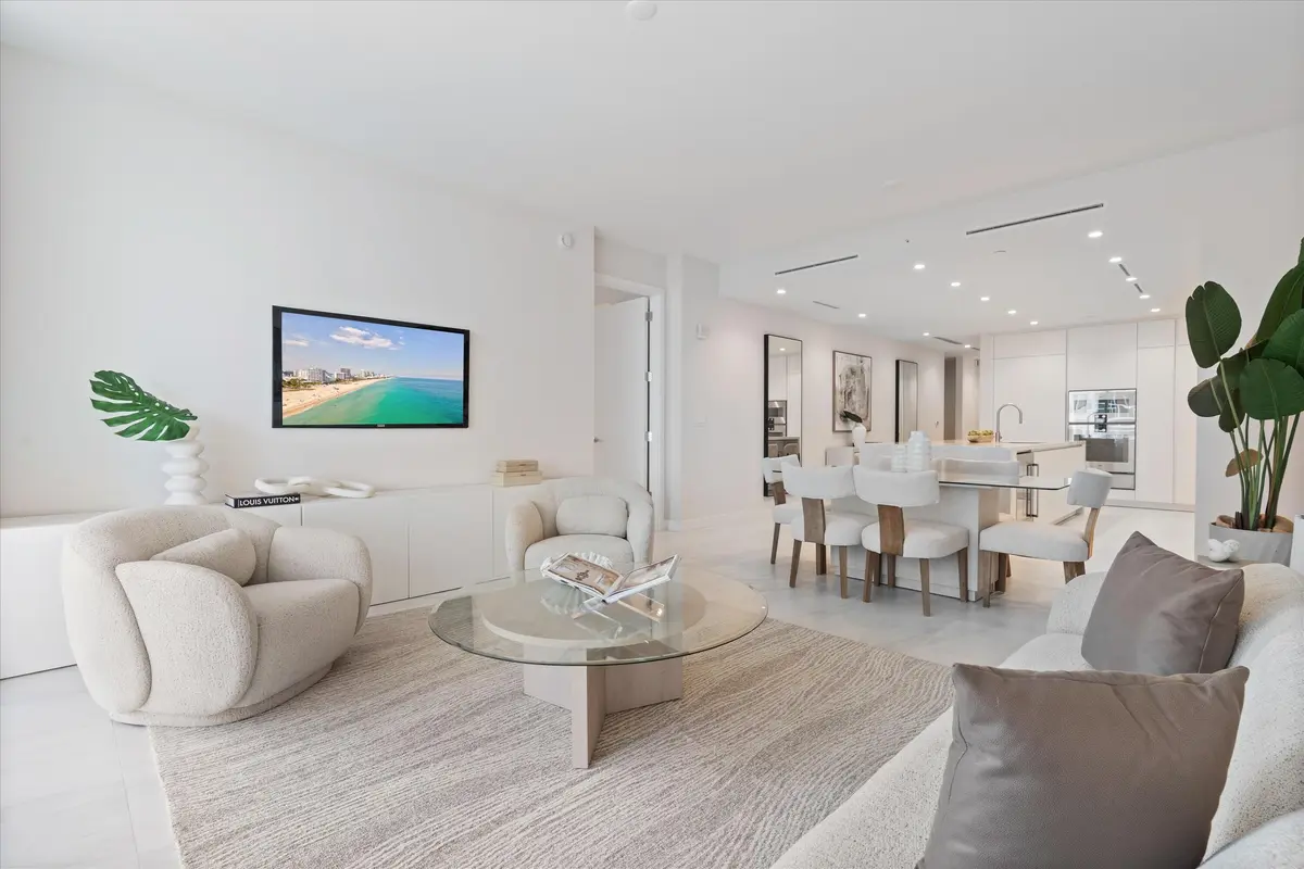 Great Room at 220 SE Mizner Boulevard 512, Boca Raton