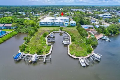 4662 SE Manatee Way, Stuart – Townhouse for sale