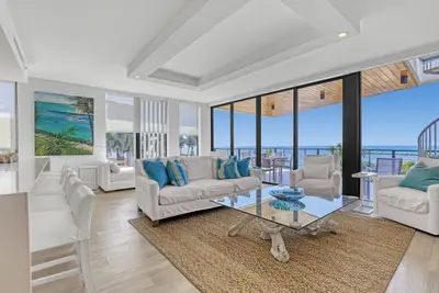106 Inlet Way 305, Palm Beach Shores – sold