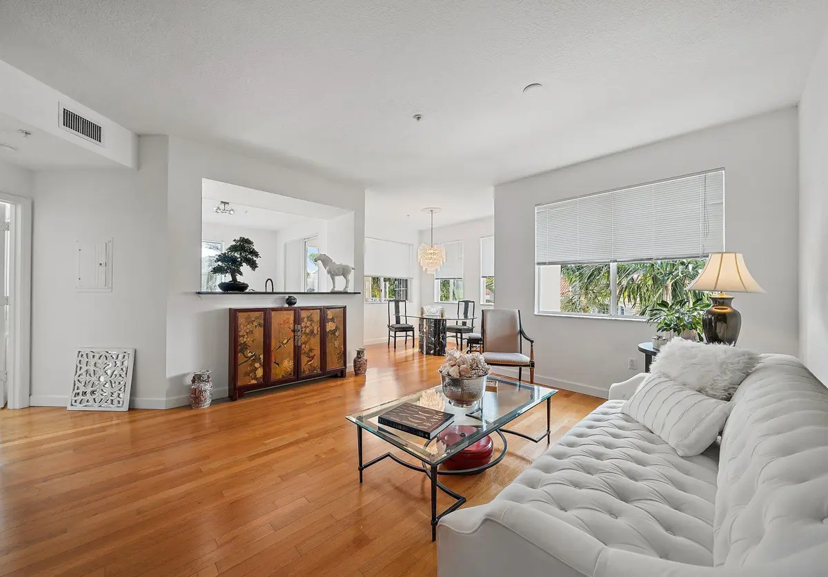 Live In "Zen" Vibe at 11011 Legacy 306 Lane 306, Palm Beach Gardens