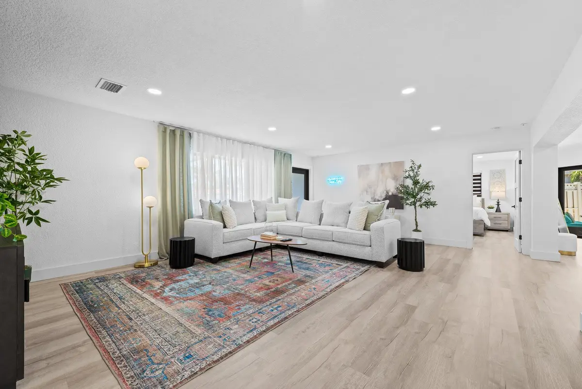 20-web-or-mls-_BWP8088 at 581 SE 5th Avenue, Pompano Beach