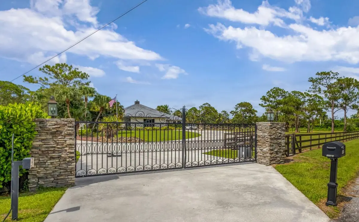 front gate at 11085 86TH Street, West Palm Beach