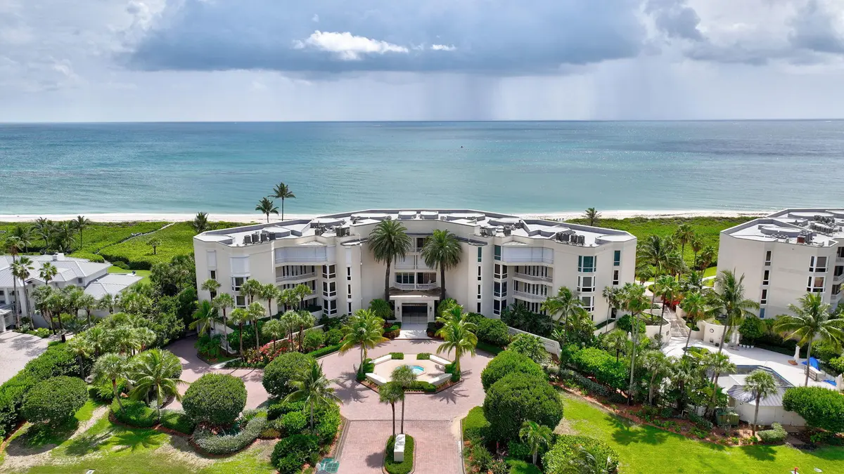Front at 2920 SE Dune Drive 240, Stuart