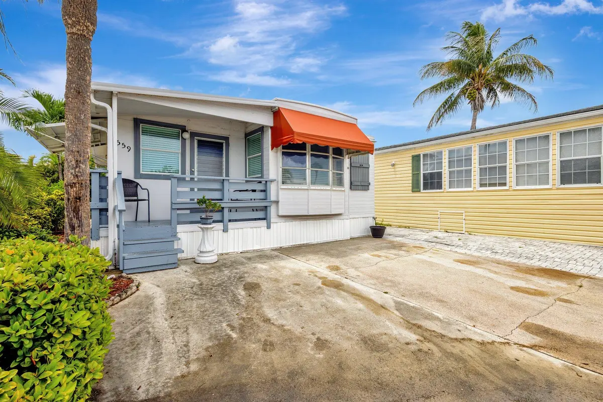 1-web-or-mls-_82A7087 at 559 Nettles Boulevard, Hutchinson Island