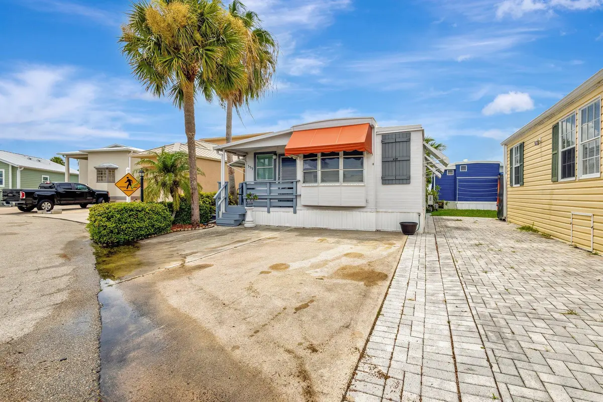 3-web-or-mls-_82A7097 at 559 Nettles Boulevard, Hutchinson Island