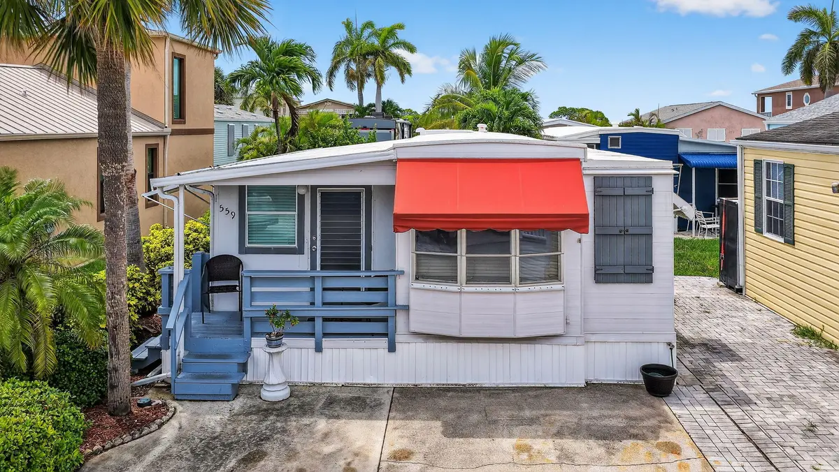 24-web-or-mls-DJI_20250705144945_0373_D at 559 Nettles Boulevard, Hutchinson Island