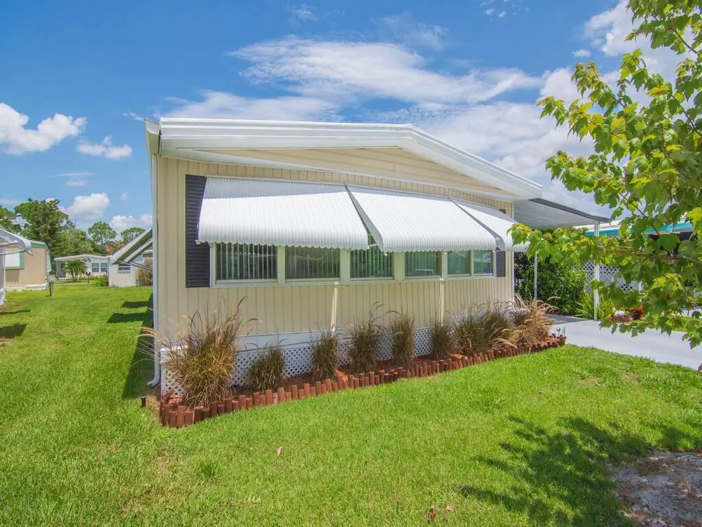 125 La Vaughn Circle at 125 La Vaughn Circle, Jensen Beach
