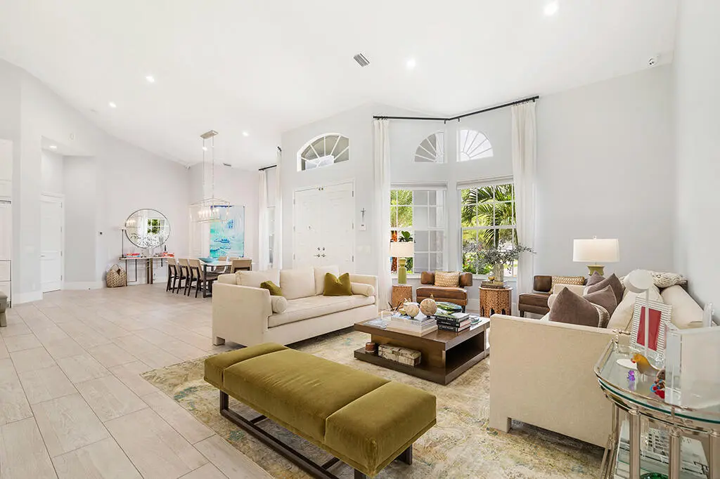 8852 154 Court N at 8852 154 Court, Palm Beach Gardens