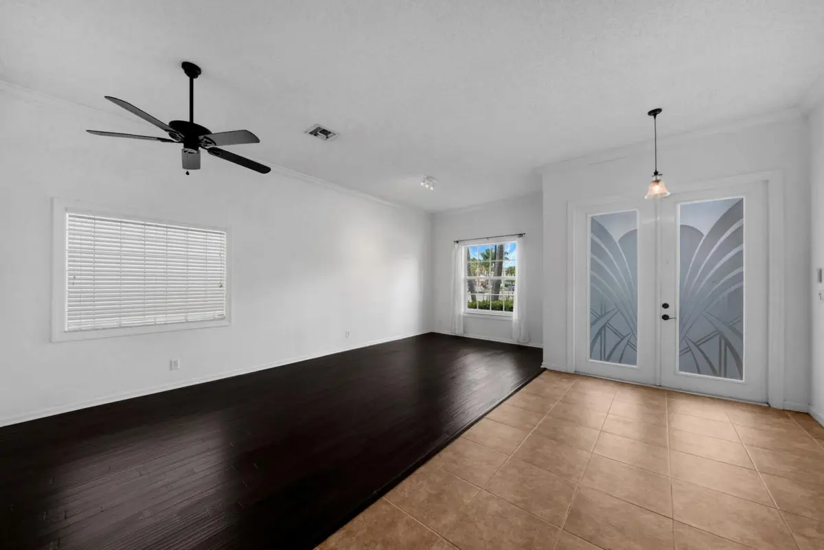 1 (11) at 212 Kensington Way, Royal Palm Beach