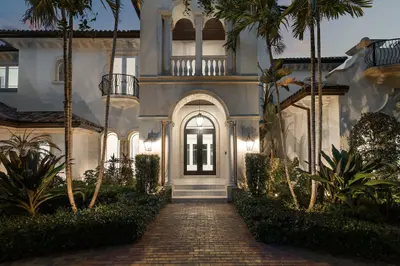 2002 NW 4th Avenue, Delray Beach – Single Family Residence for sale