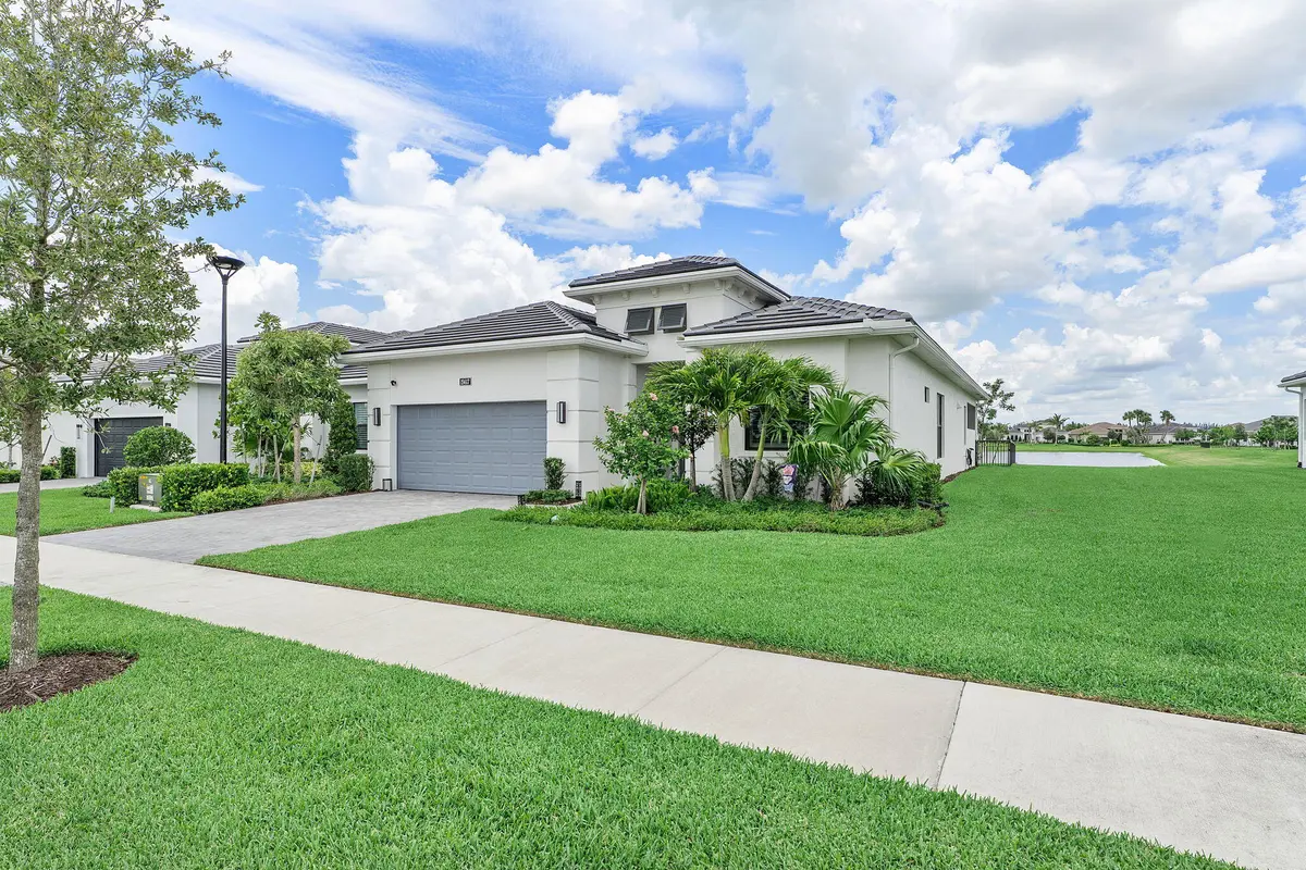28-web-or-mls-DSC03487 at 15617 Merritt Drive, Westlake