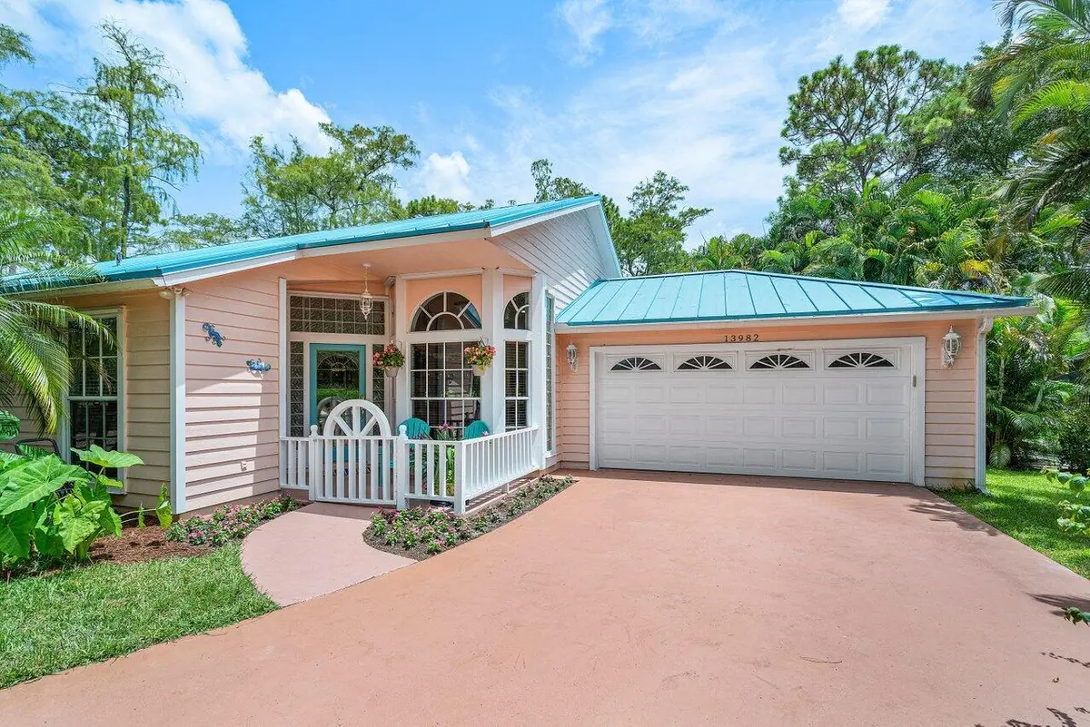 Front at 13982 Paddock Drive, Wellington